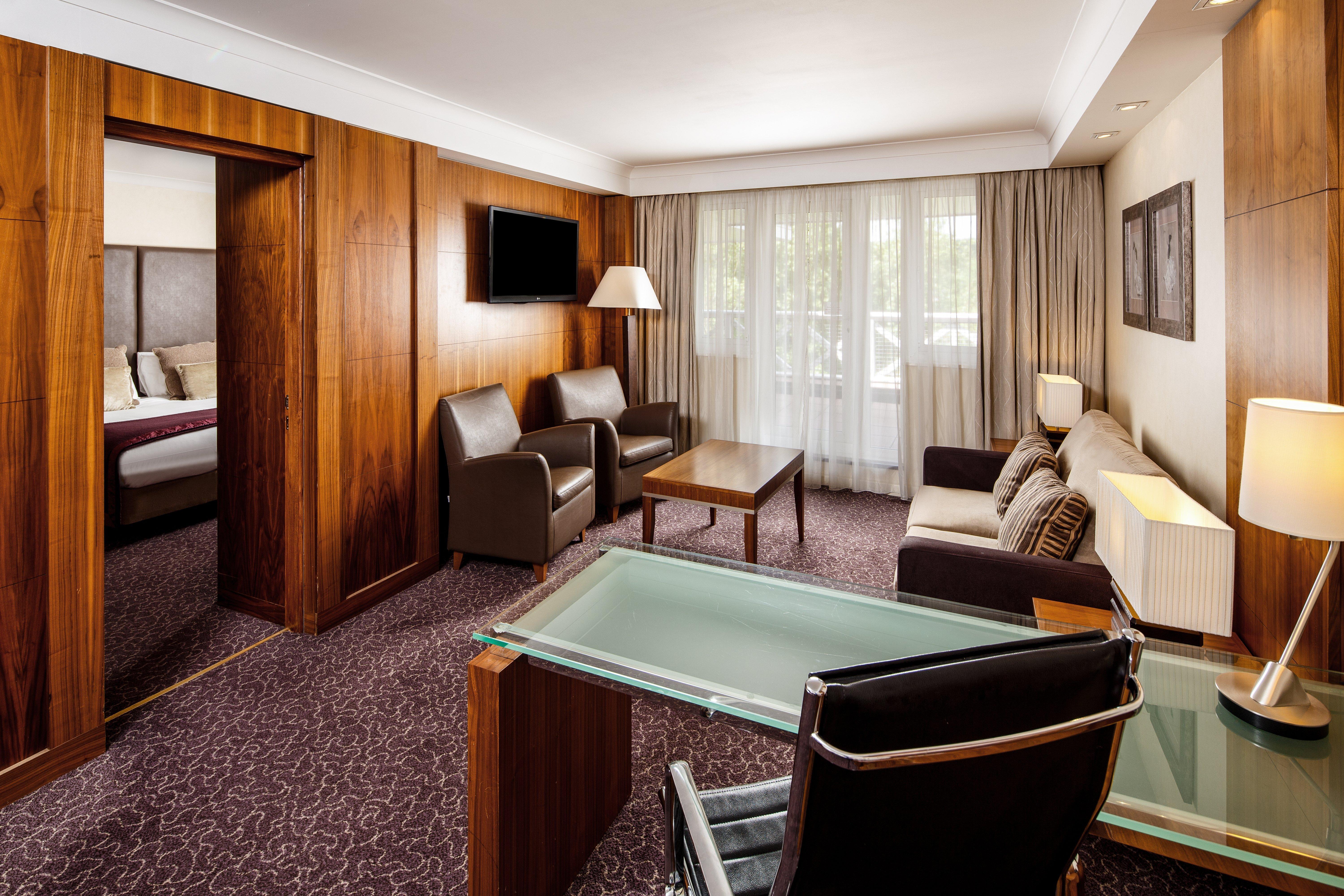 Отель Crowne Plaza Ридинг Экстерьер фото