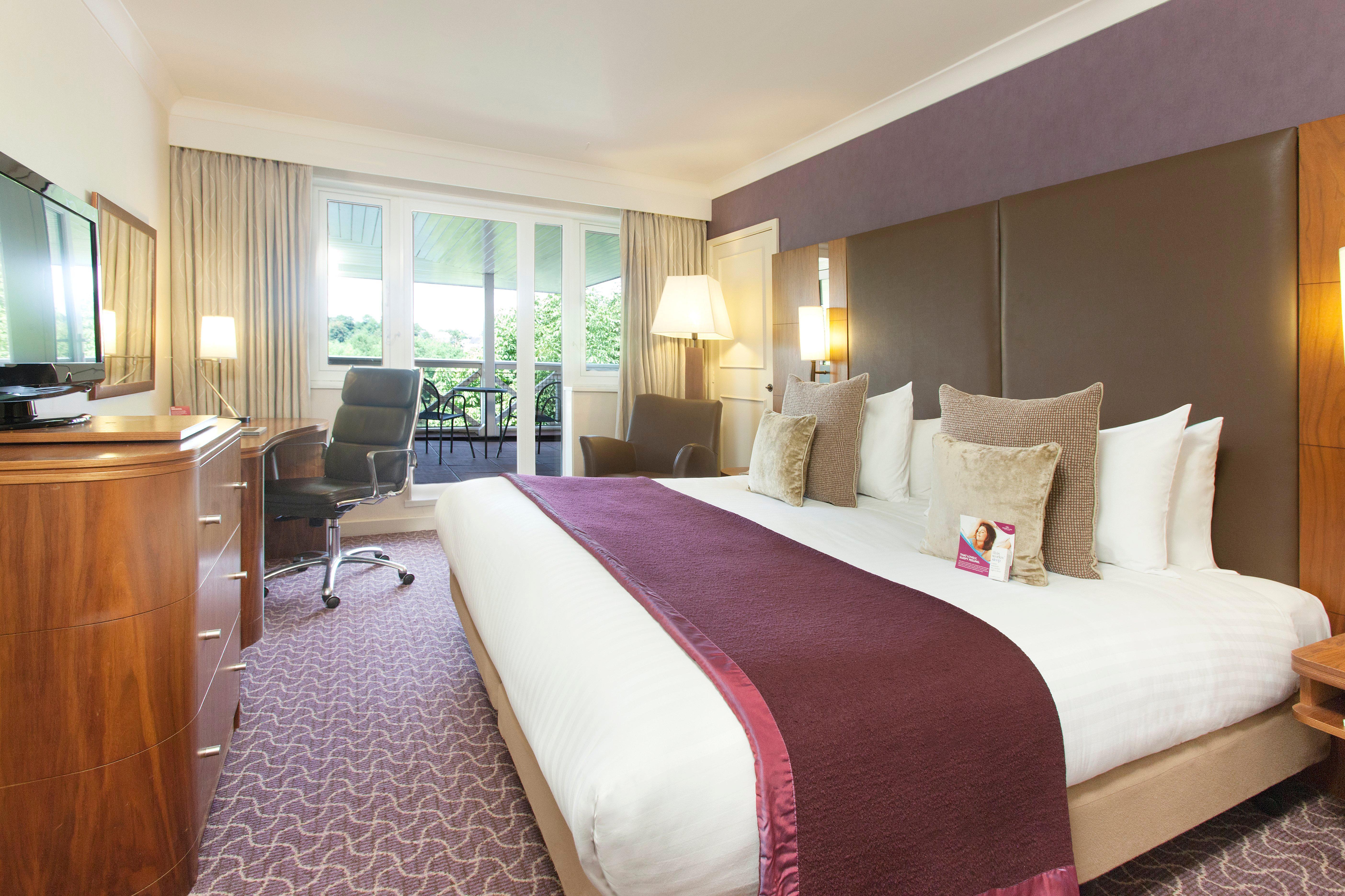 Отель Crowne Plaza Ридинг Экстерьер фото