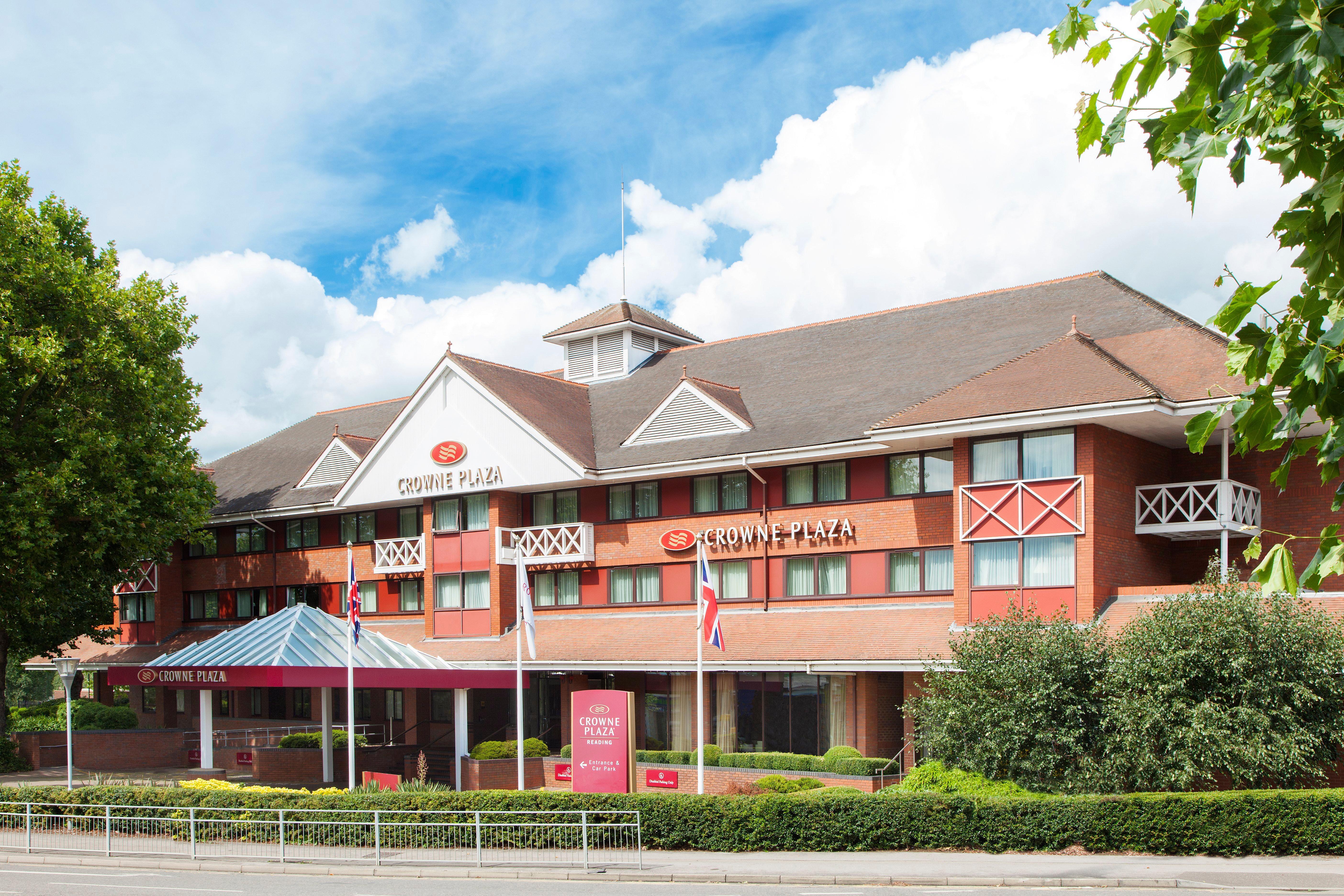Отель Crowne Plaza Ридинг Экстерьер фото