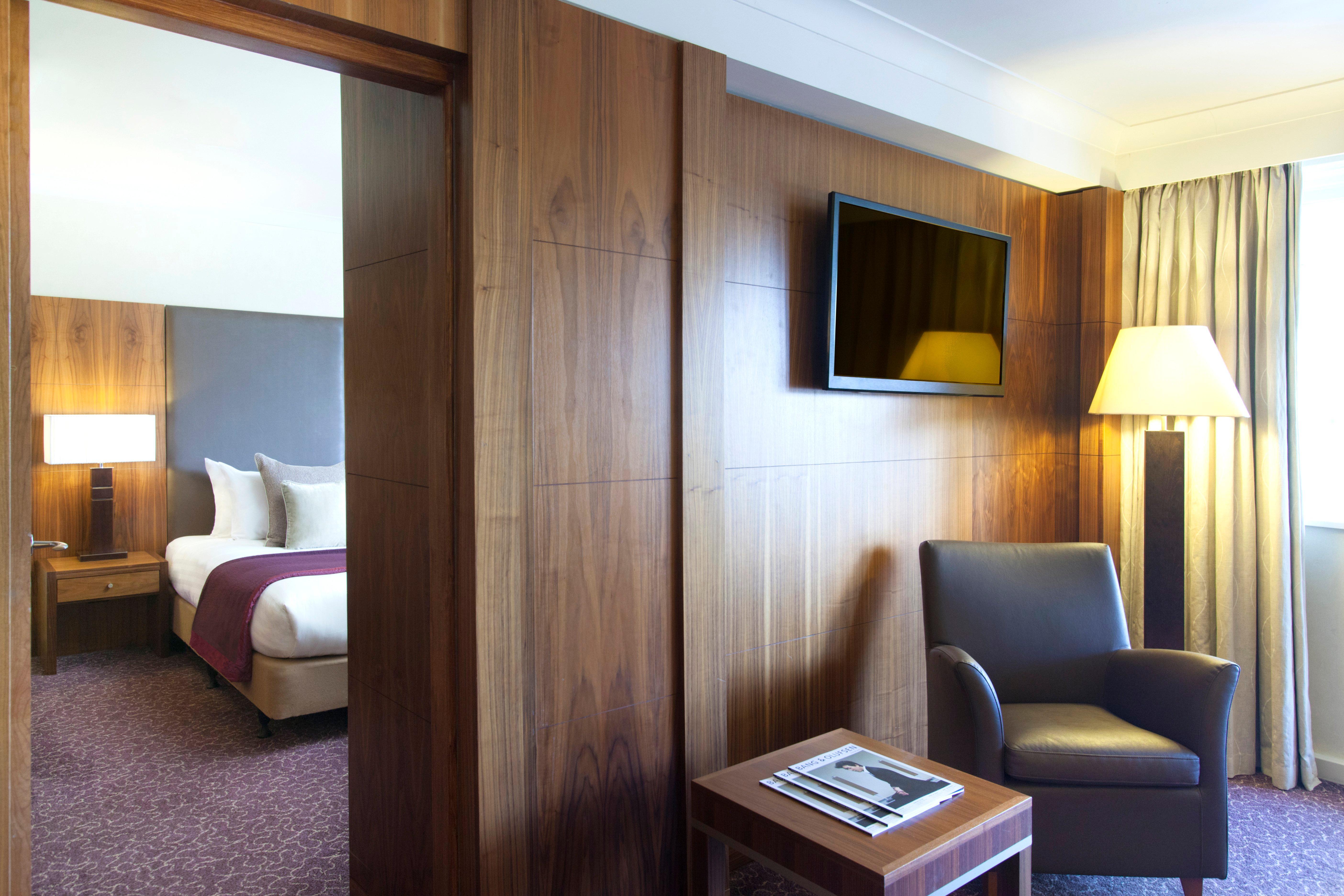 Отель Crowne Plaza Ридинг Экстерьер фото