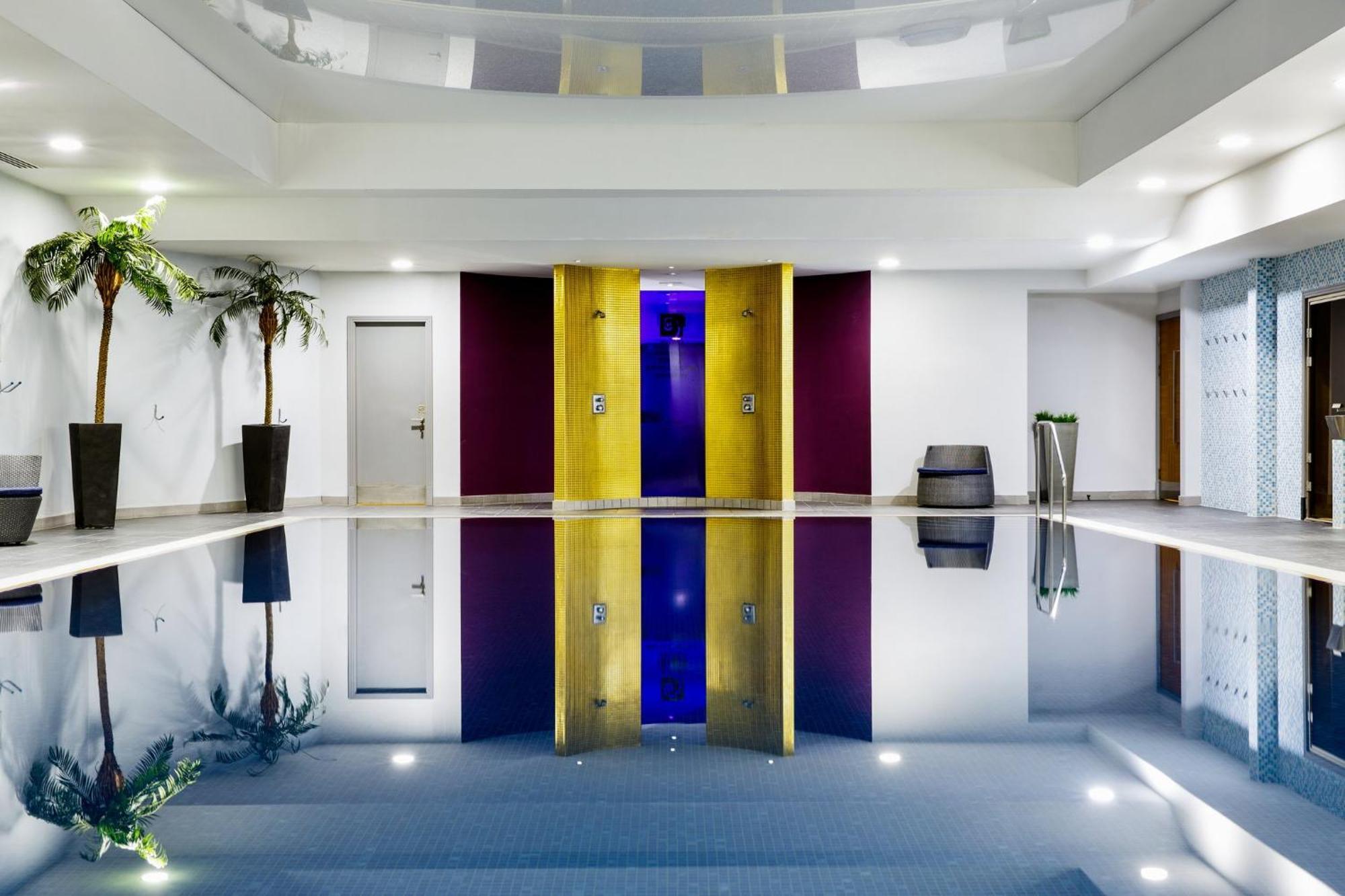 Отель Crowne Plaza Ридинг Экстерьер фото