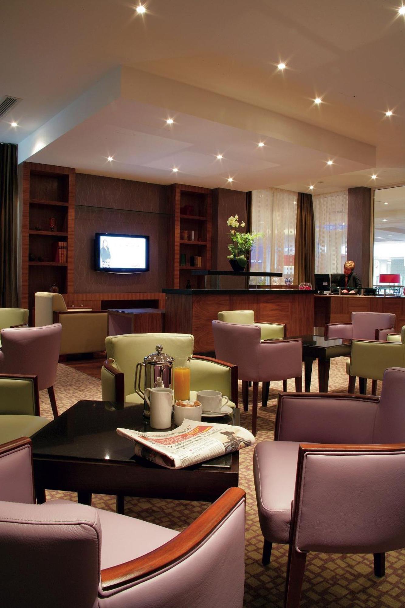 Отель Crowne Plaza Ридинг Экстерьер фото